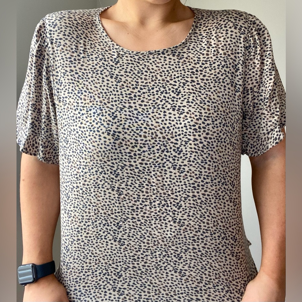 Abercrombie leopard top L